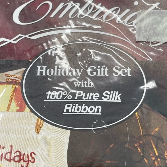 Bucilla Silk Ribbon Embroidery 83290 Happy Holidays Kit 3 Pieces New Unopened - Picture 2 of 7